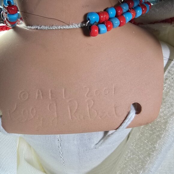 Praying Doll Native American Indian 2001 VTG Porcelain Kelly J RuBert Feathers - Picture 15 of 15